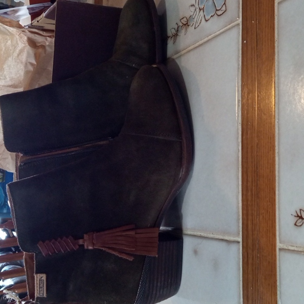 Pikolinos Women's Green Heeled Boot Size 10